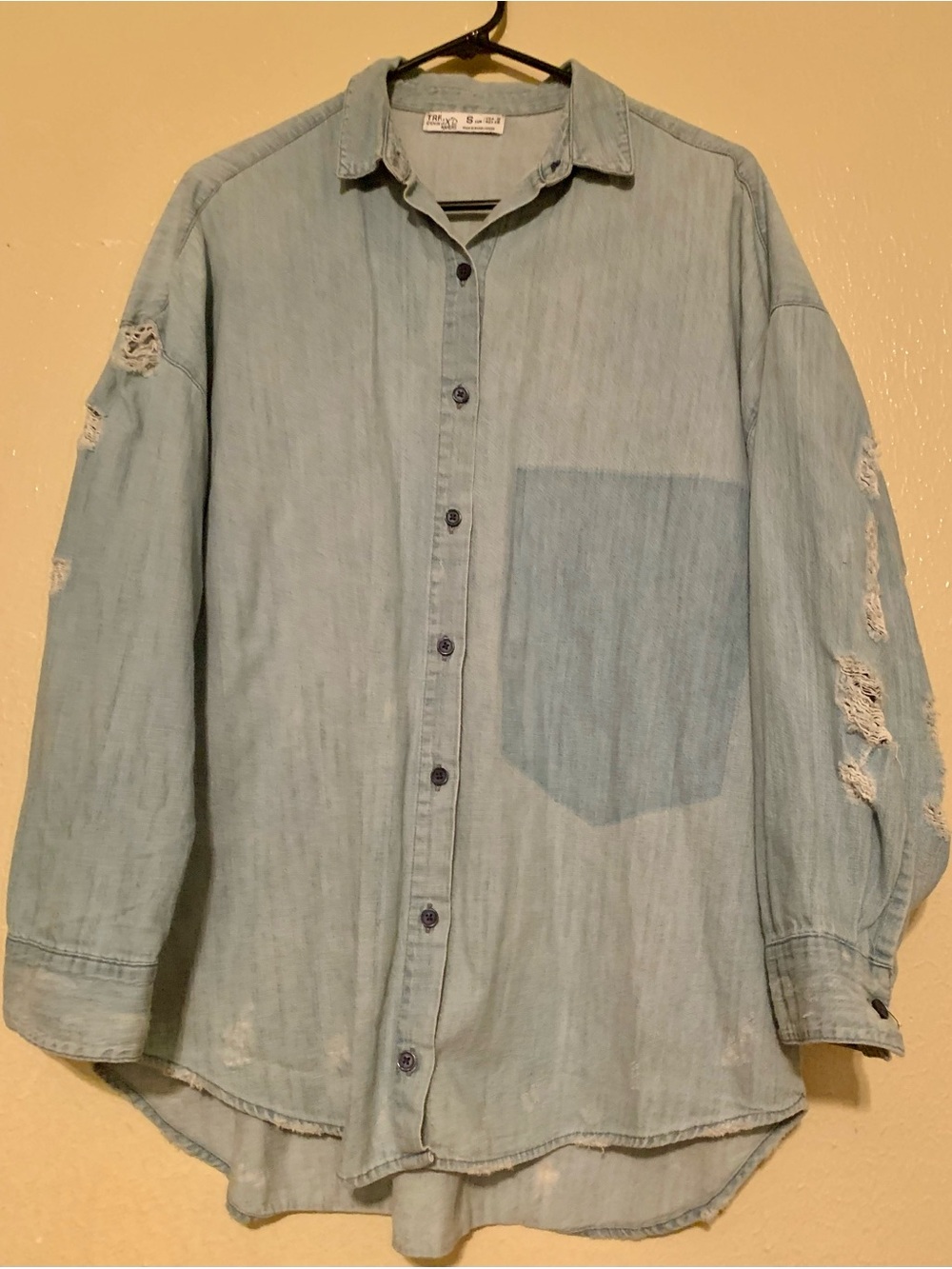 Zara Oversized Light Blue Distressed Denim Shirt (S)